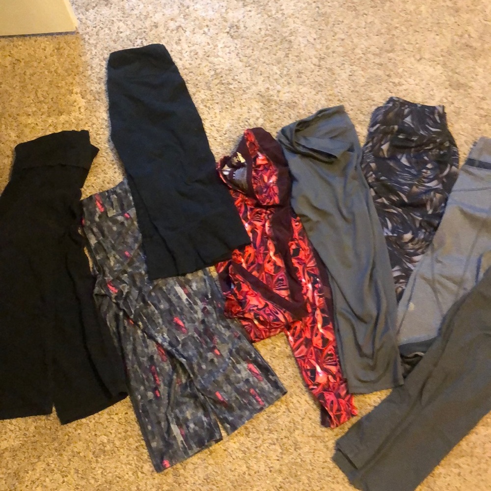 Pack of workout capris